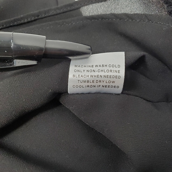 SLEEVELESS BLACK BLOUSE by PIXLEY- WOMENS SIZE LARGE - Picture 8 of 11